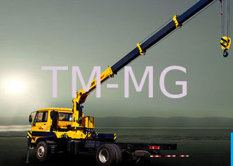 Truck Mounted 6300kg articulated lorry mounted crane 40 L / min
