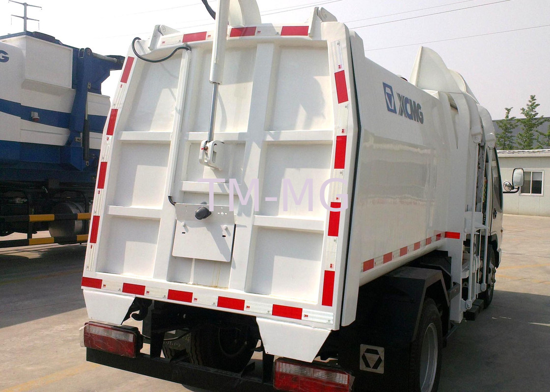 Hydraulic Side Loader Garbage Truck 5000L Special Purpose Vehicles For Collecting Refuse of