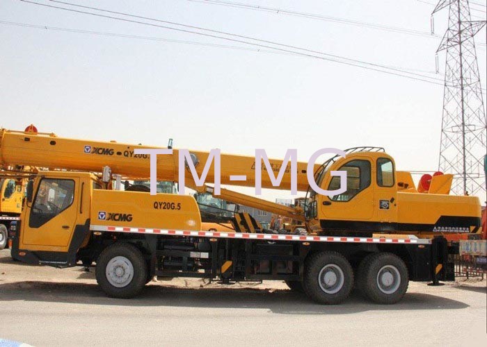 Durable Hydraulic Outriggers Hydraulic Mobile Crane With QY20G Truck Crane