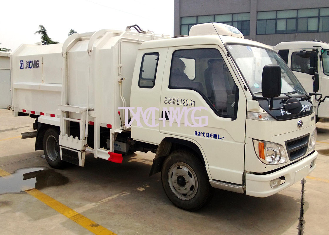 Self Dumping Side Loader Garbage Compactor Truck 3tons Special Purpose