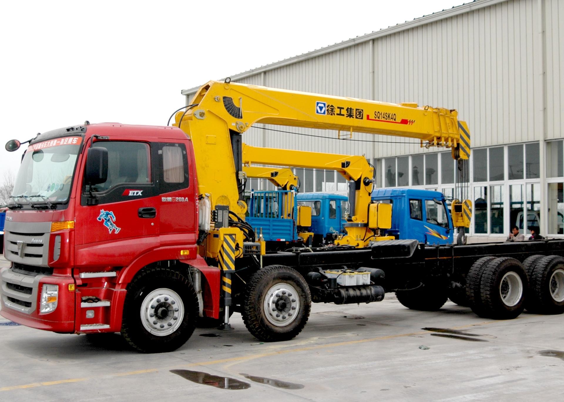 Durable 14 Ton Hydraulic System Truck Mounted Crane, 63 L/min Oil Flow