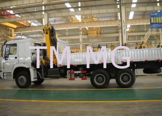 Durable 8T Knuckle Boom Truck Mounted Crane , 40 L/min Truck With Crane