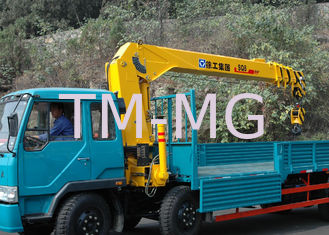 Durable 8 Ton Lifting Capacity Truck Loader Crane With Telescopic Boom