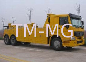 Durable Hydraulic Highway / Road Accident Wrecker Tow Truck With Crane Arm