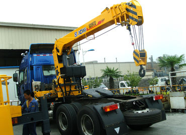 Durable Cargo Mobile Truck Loader Crane With 55 L/min Max Oil Flow