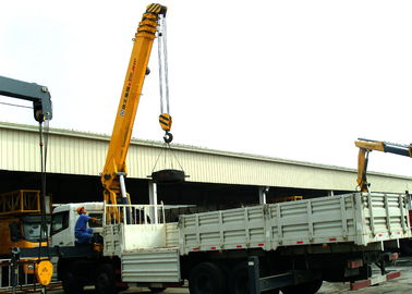 16 Ton Telescopic Boom Truck Mounted Crane With 80 L/min , Heavy Duty